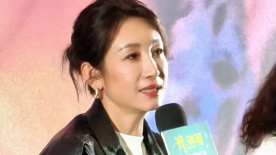 美女脱得只剩下皮肤